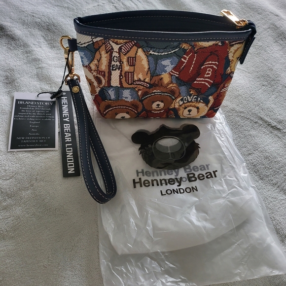 Teddy Bear Wristlet Clutch - Multicolor - Picture 3 of 8